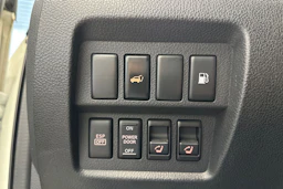 valkoinen Nissan Murano 2011 kuva 22.