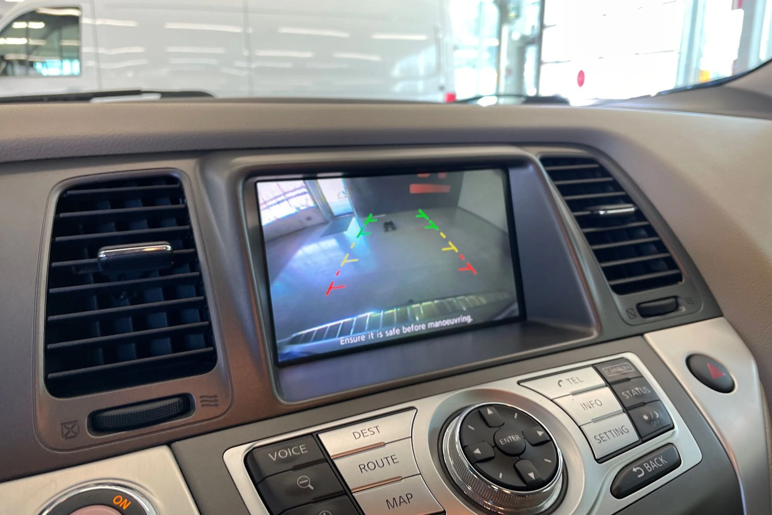 Harmaa Nissan Murano 2012 kuva 13.