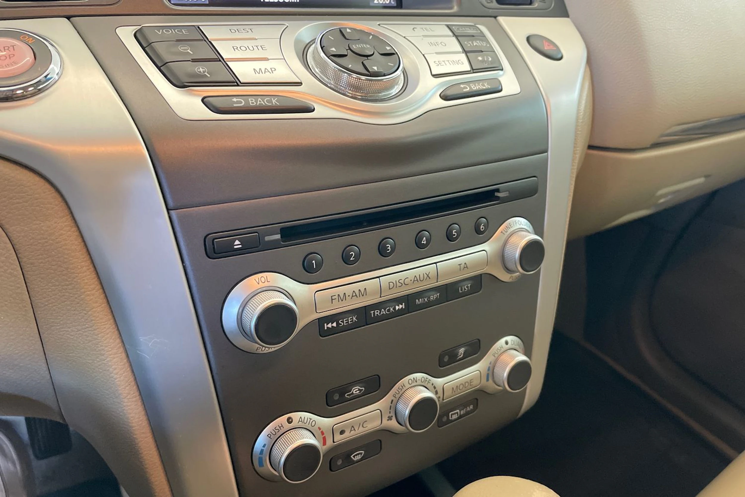 Harmaa Nissan Murano 2012 kuva 14.