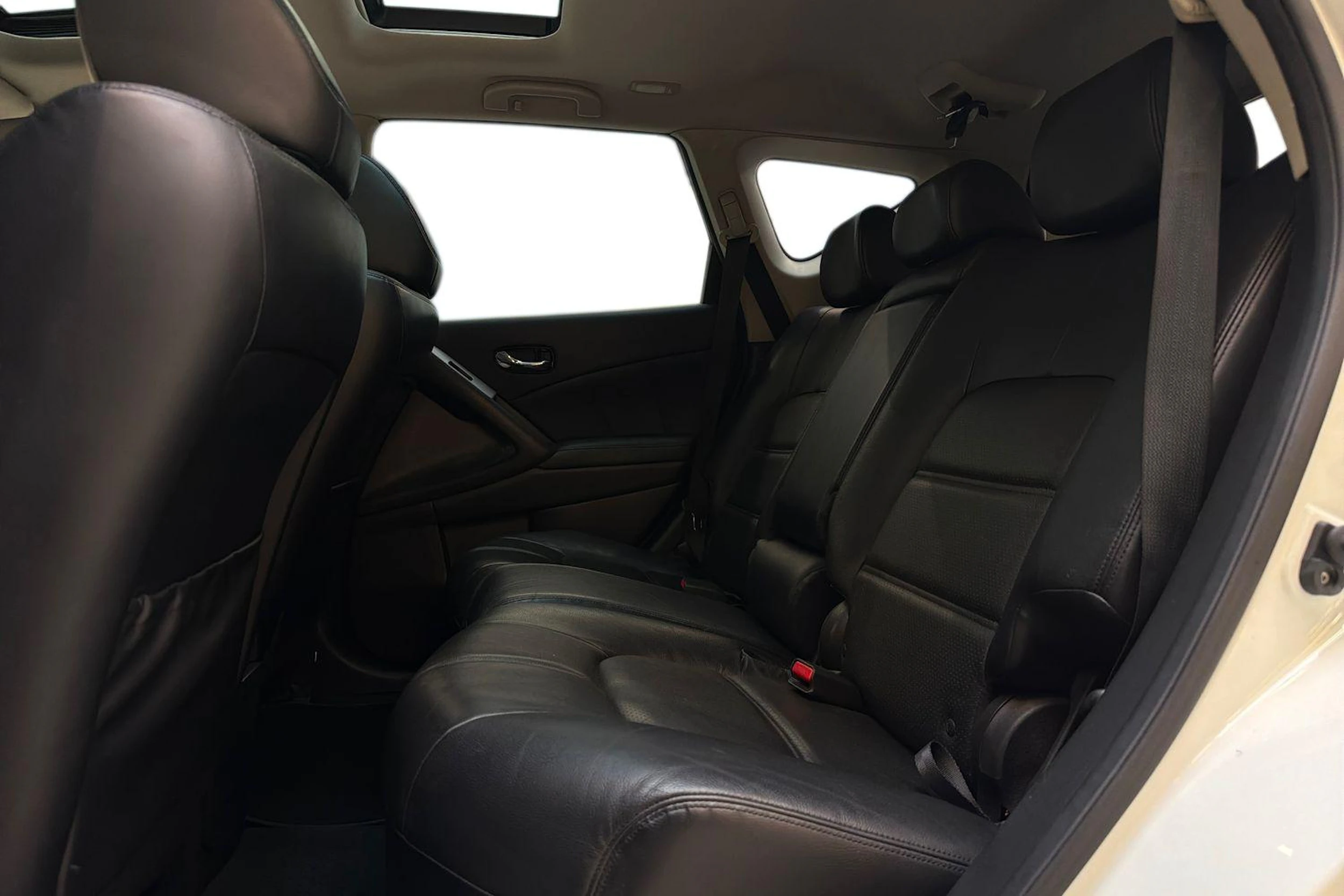 Valkoinen Nissan Murano 2015 kuva 8.