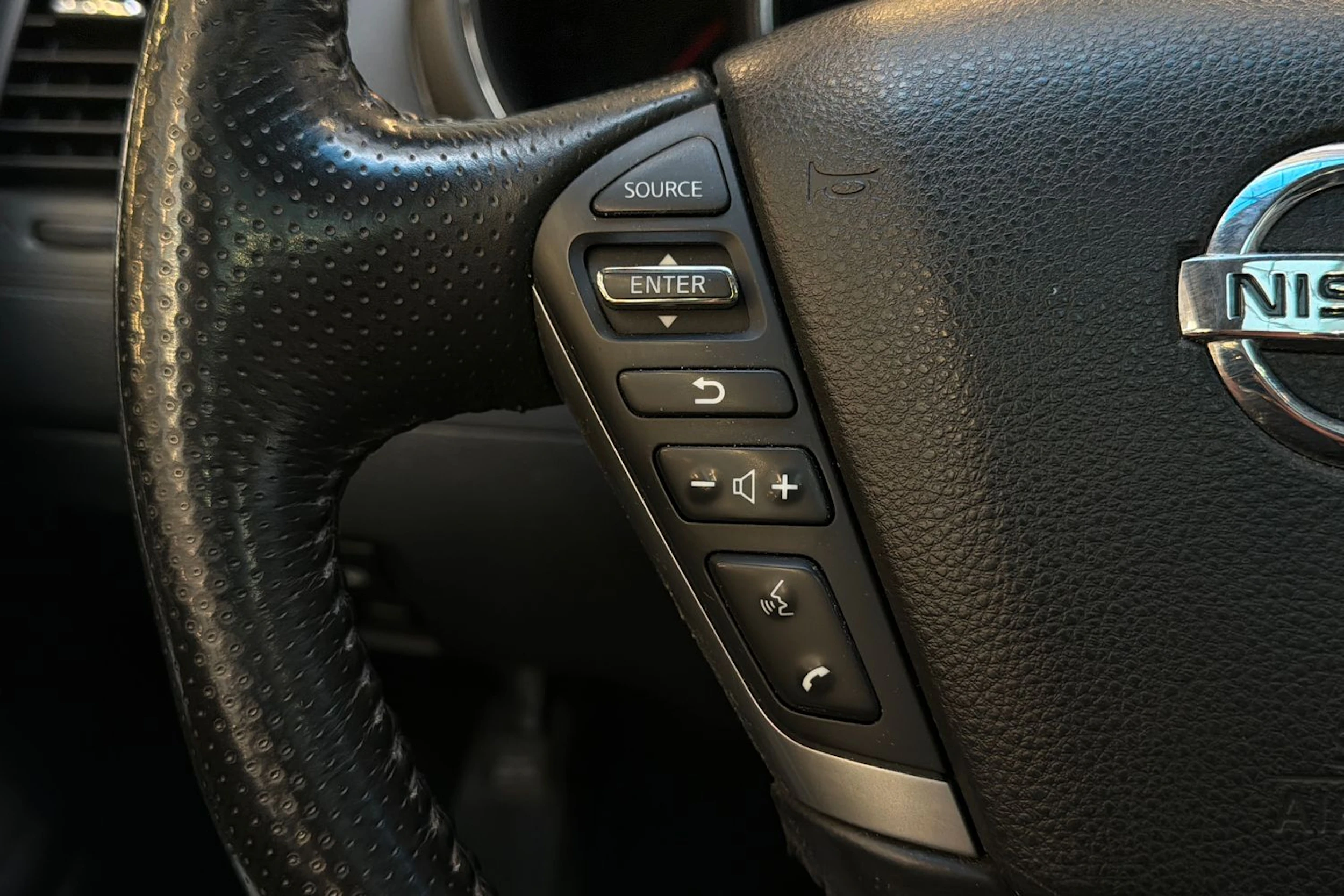 Valkoinen Nissan Murano 2015 kuva 13.