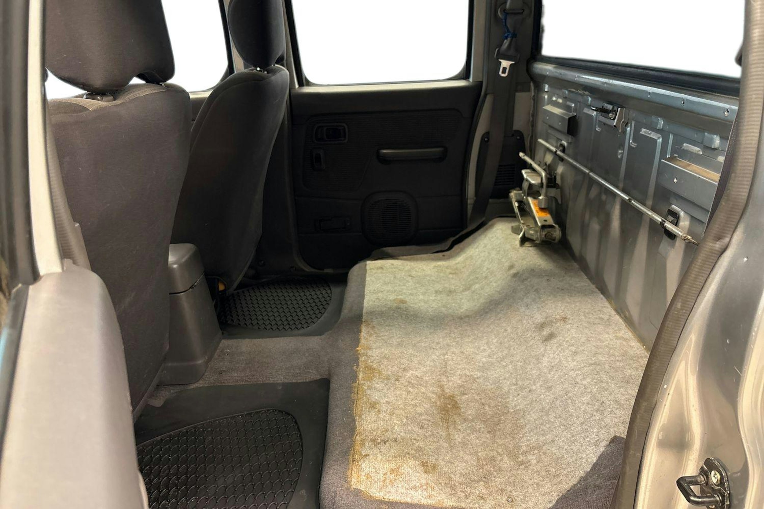 hopea Nissan Navara 2003 kuva 10.