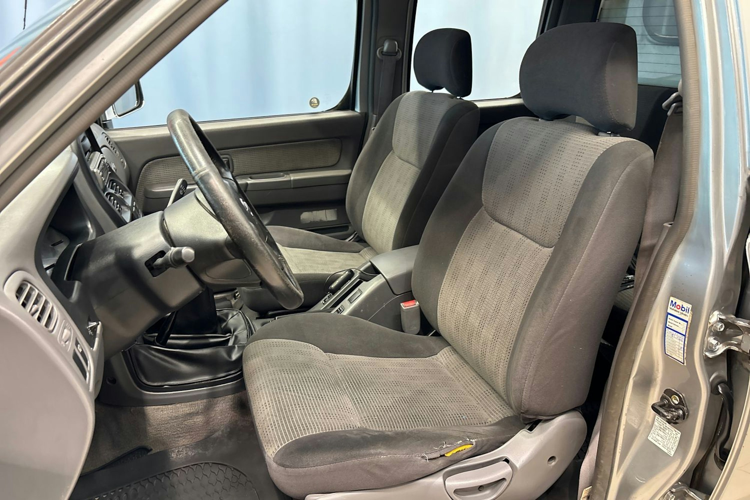 hopea Nissan Navara 2003 kuva 17.