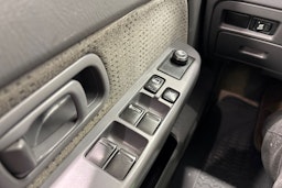 hopea Nissan Navara 2003 kuva 24.