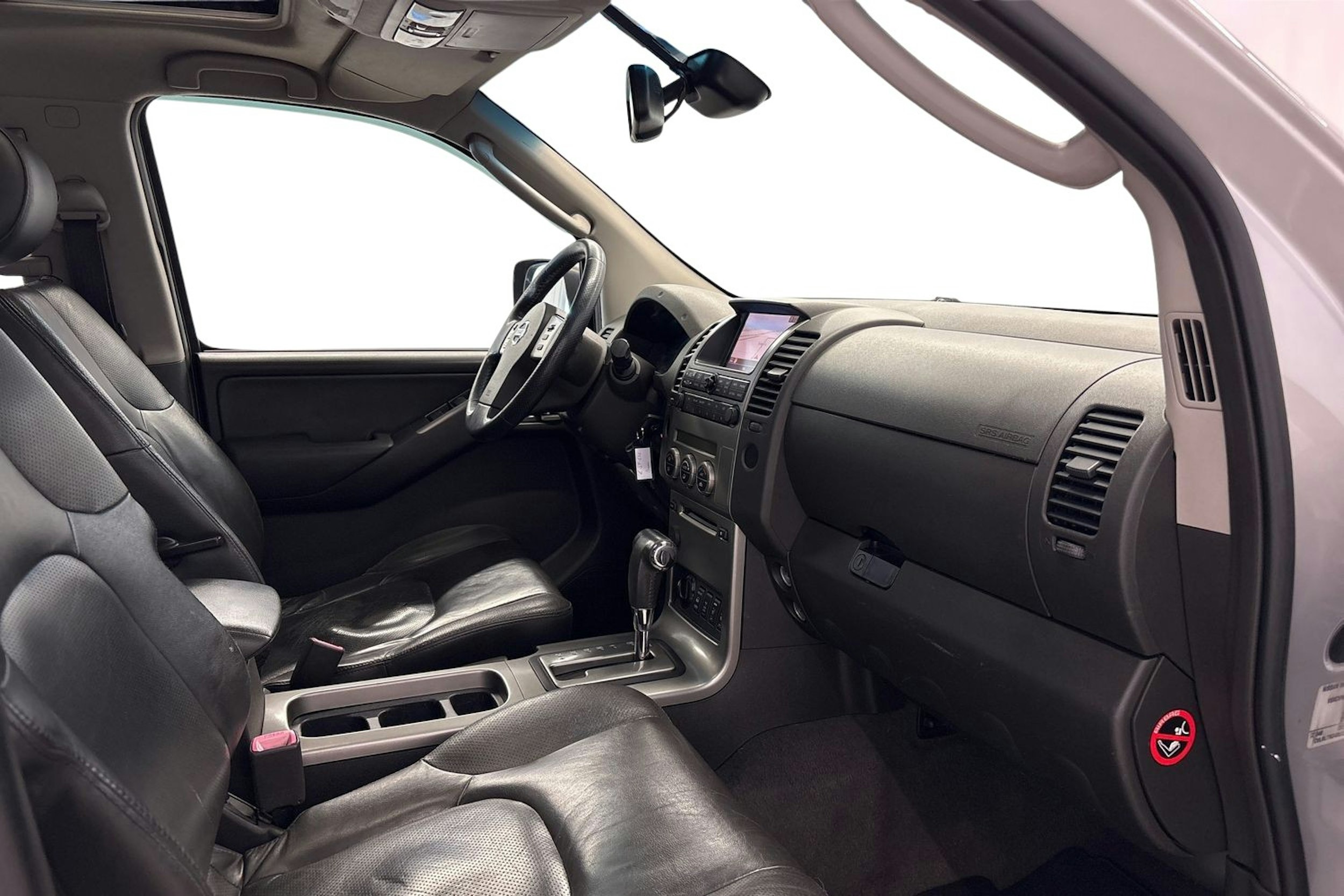 hopea Nissan Navara 2007 kuva 9.