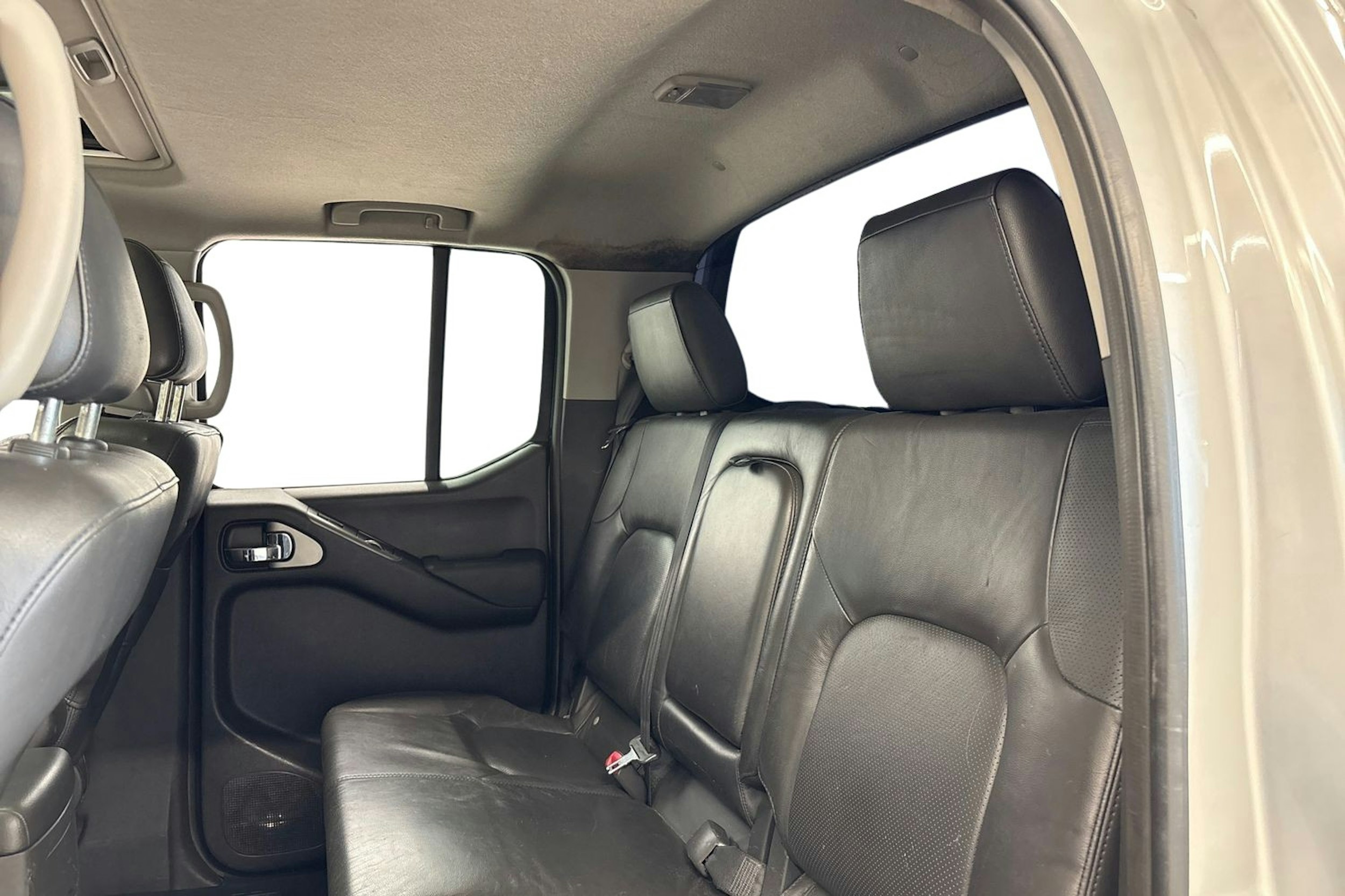 hopea Nissan Navara 2007 kuva 10.