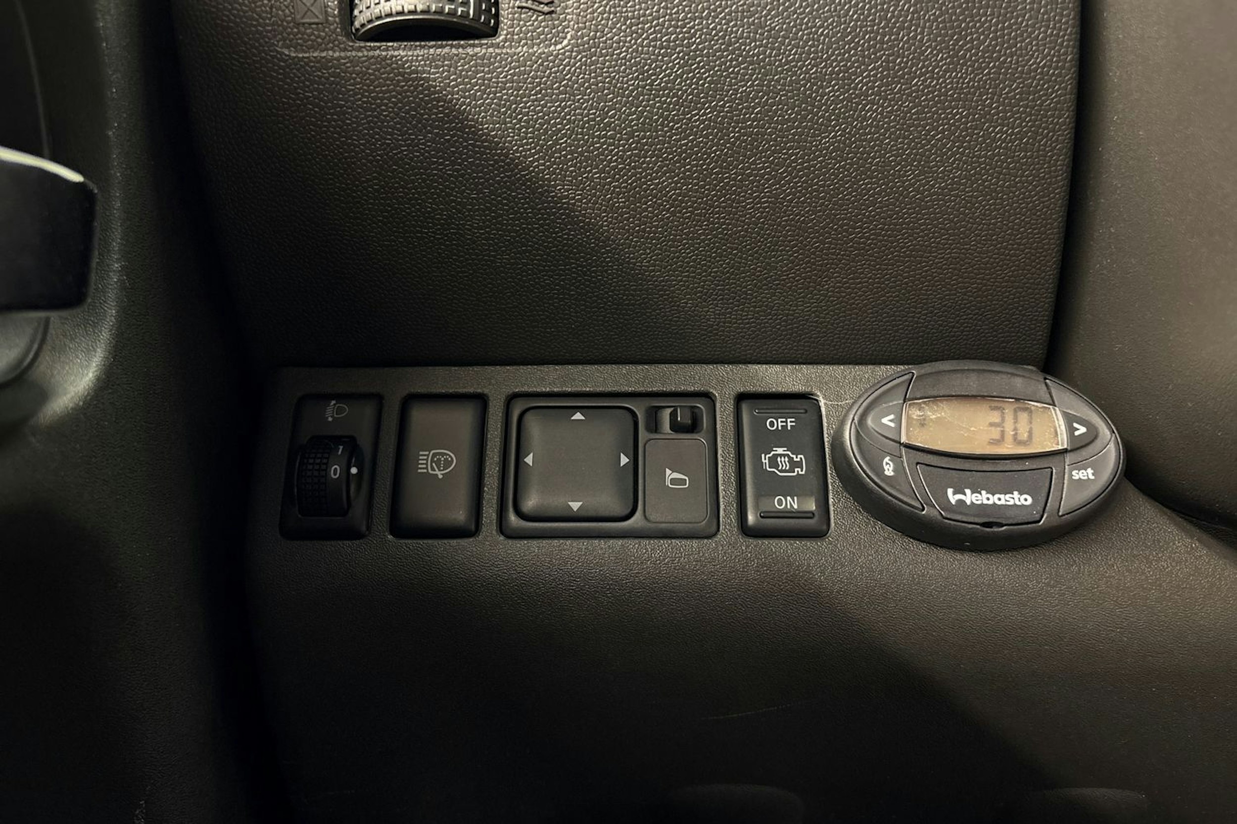 hopea Nissan Navara 2007 kuva 22.