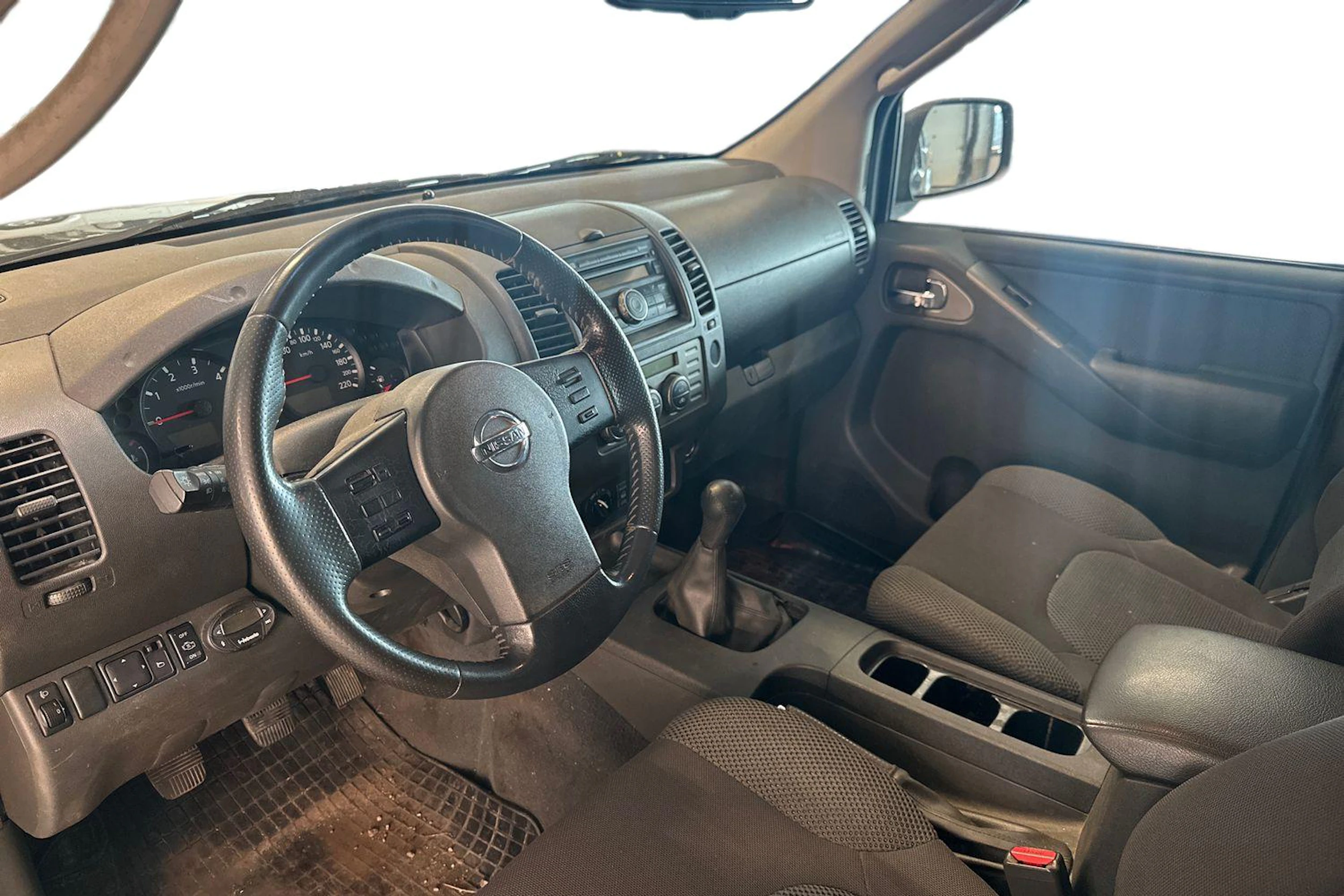 musta Nissan Navara 2008 kuva 3.