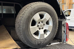 hopea Nissan Navara 2008 kuva 13.