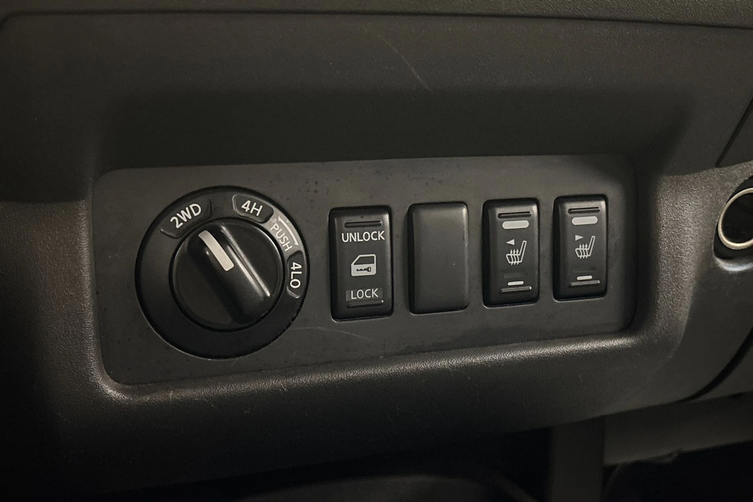 hopea Nissan Navara 2008 kuva 21.