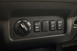 hopea Nissan Navara 2008 kuva 21.