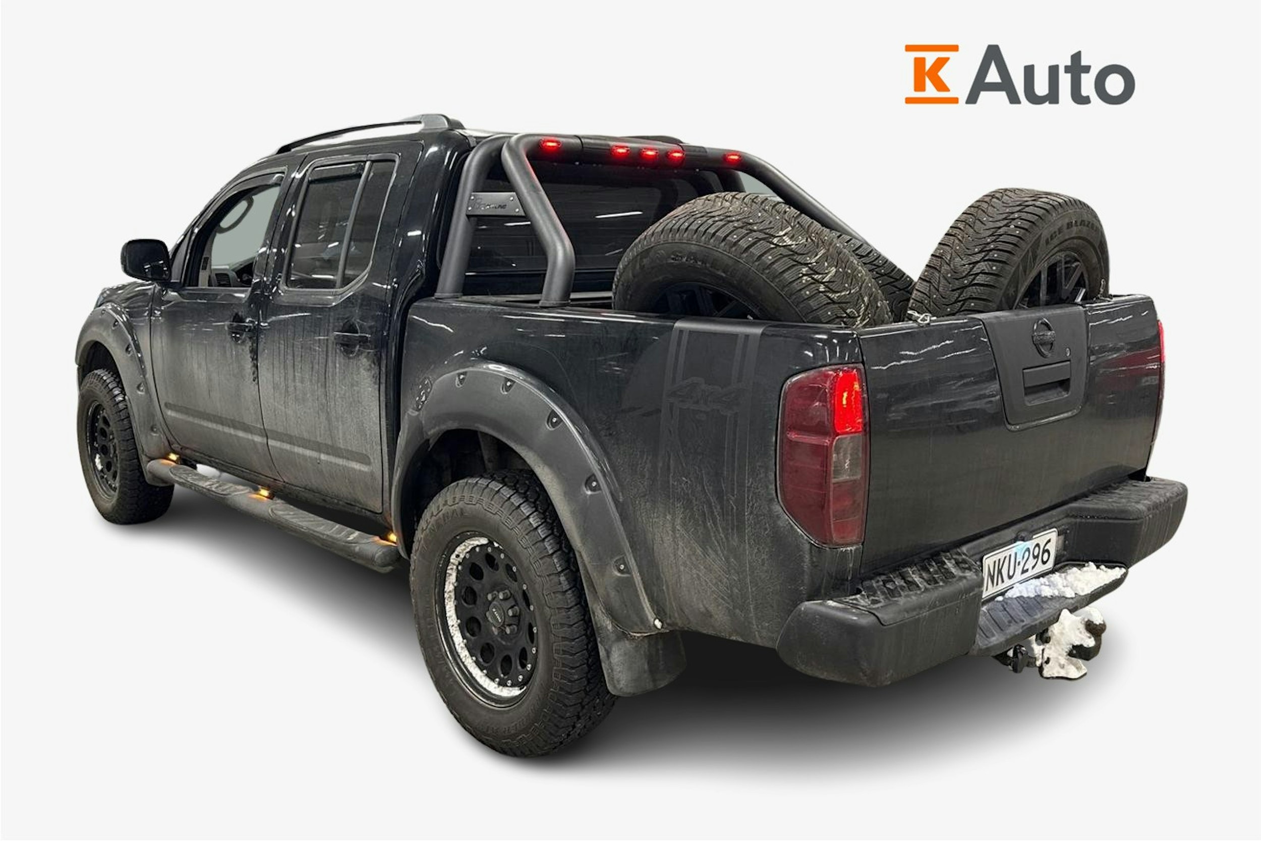 musta Nissan Navara 2008 kuva 2.