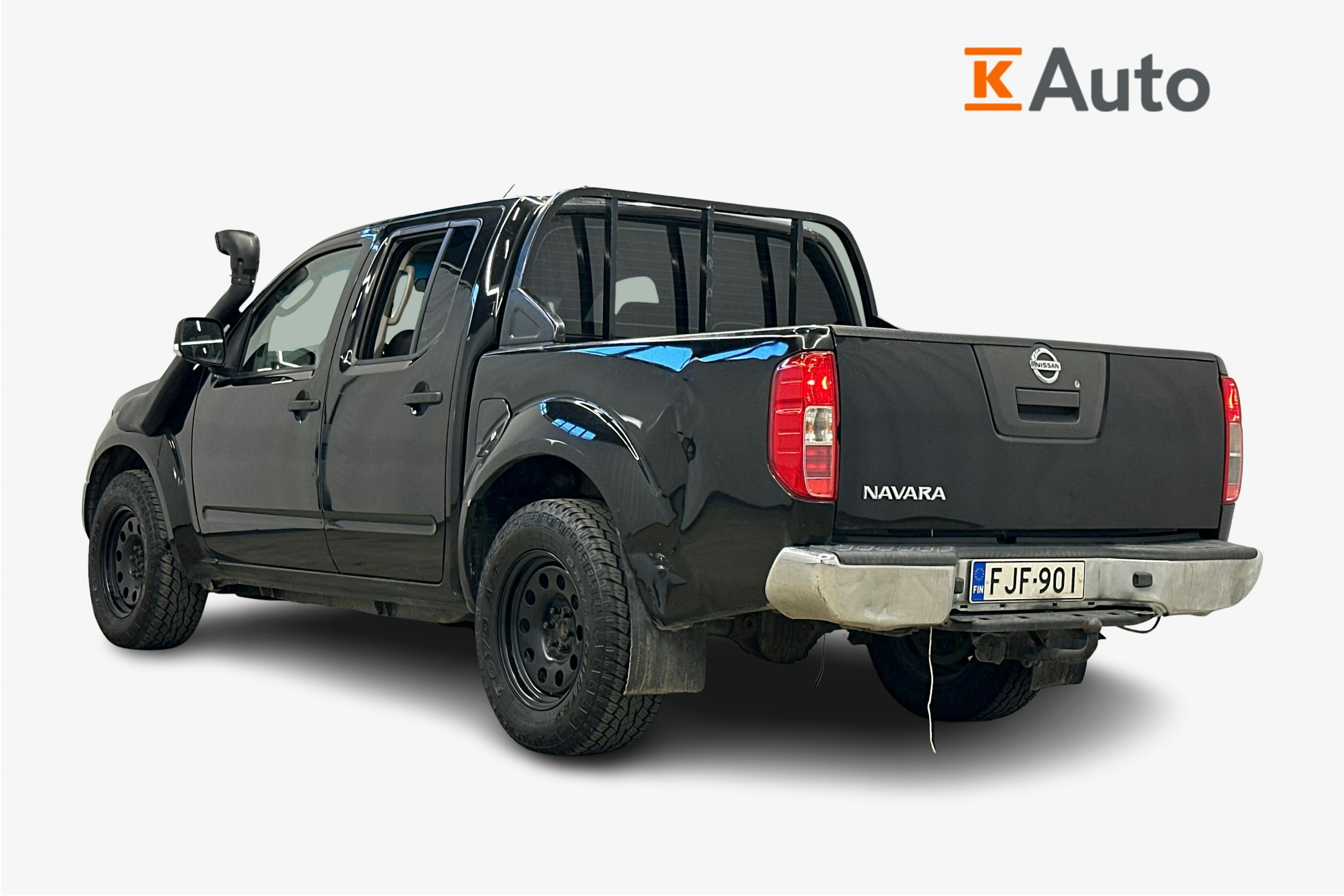 musta Nissan Navara 2009 kuva 2.