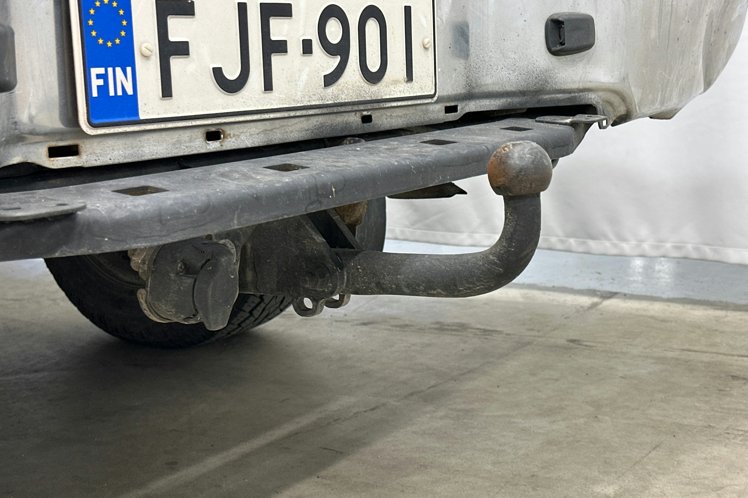 musta Nissan Navara 2009 kuva 25.