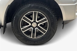 hopea Nissan Navara 2009 kuva 8.