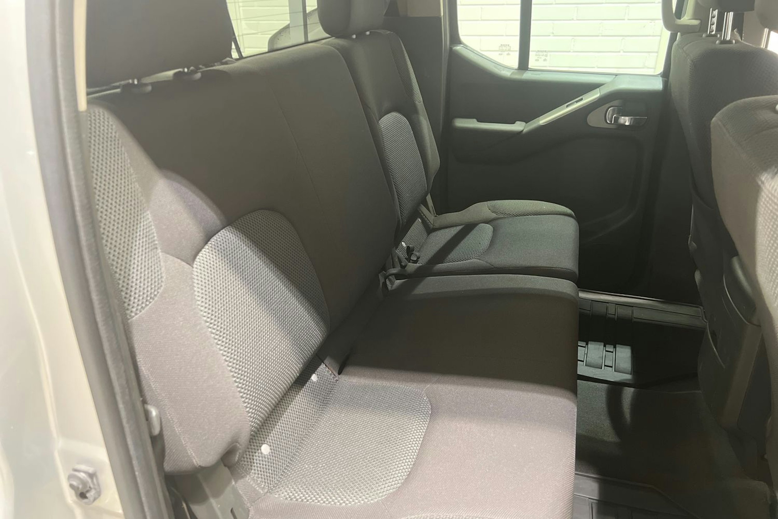 hopea Nissan Navara 2009 kuva 11.