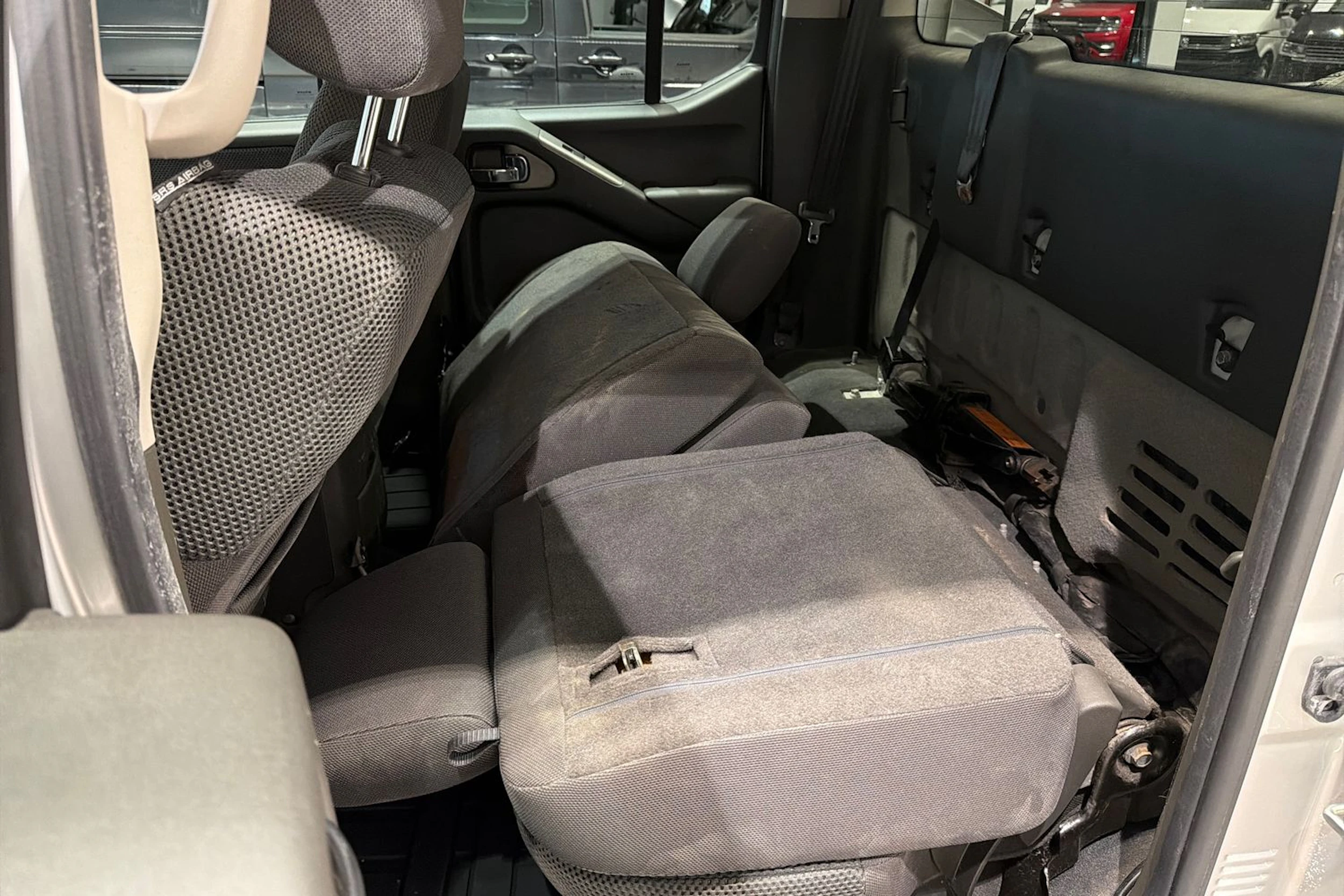 hopea Nissan Navara 2009 kuva 24.