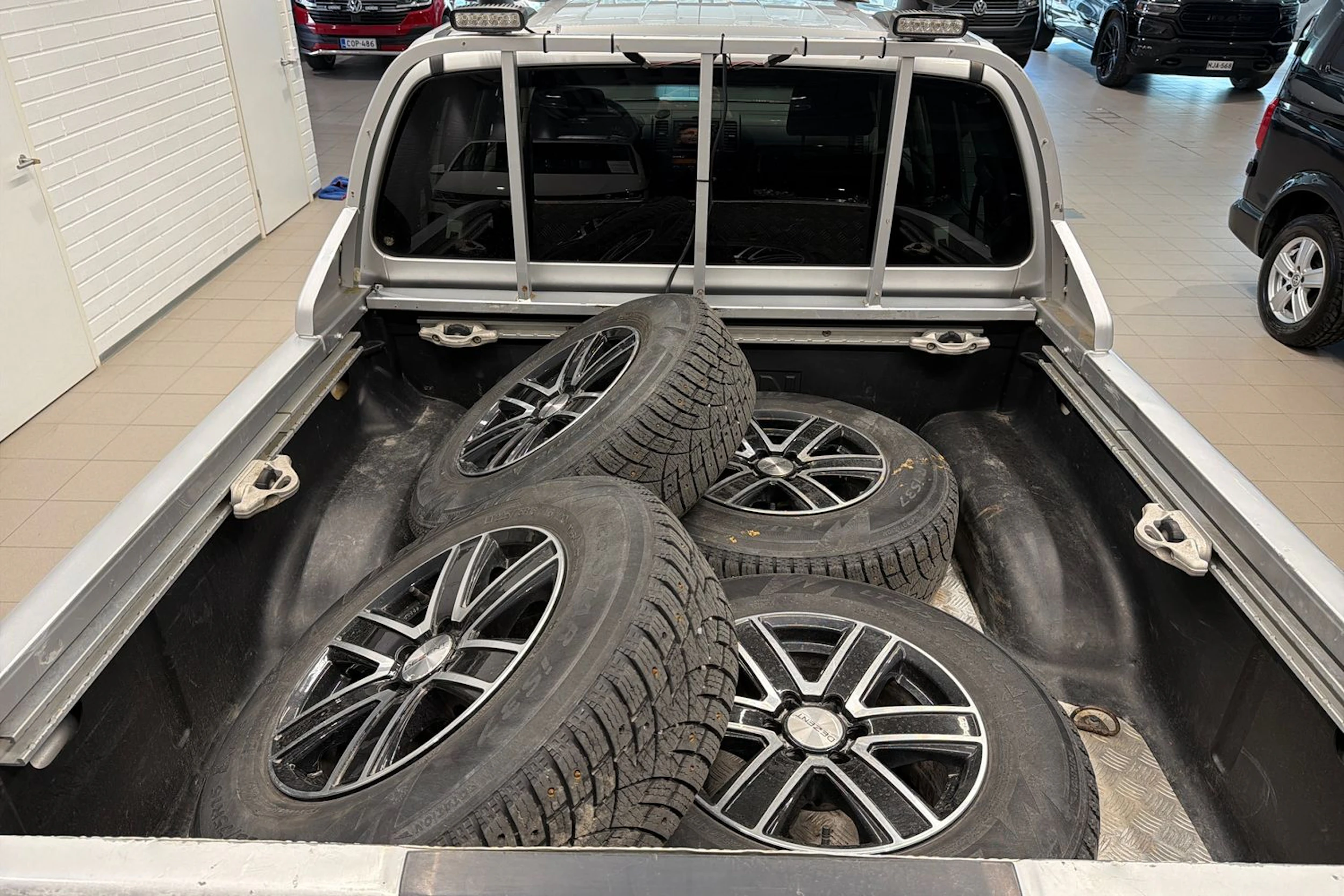 hopea Nissan Navara 2009 kuva 27.