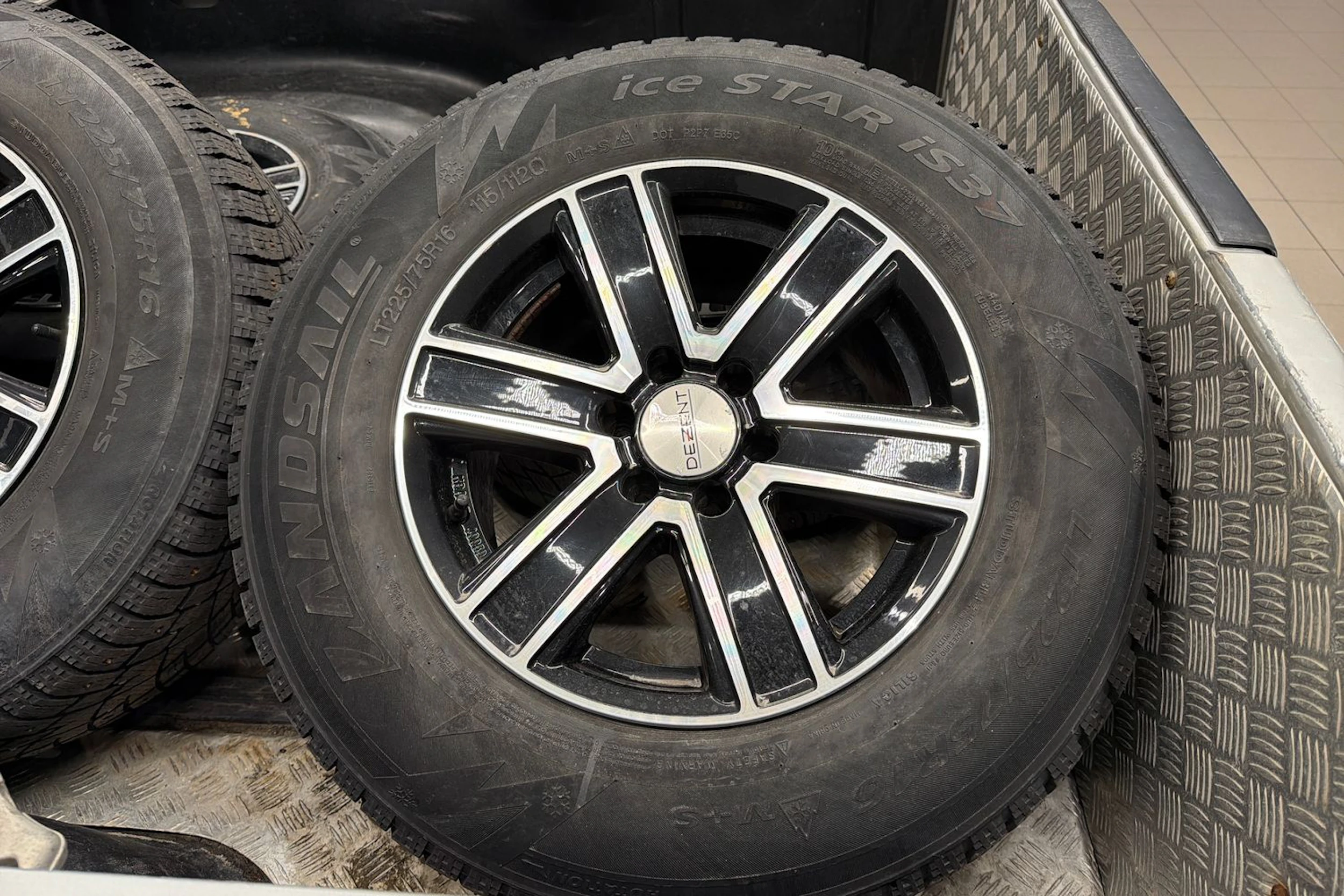 hopea Nissan Navara 2009 kuva 29.