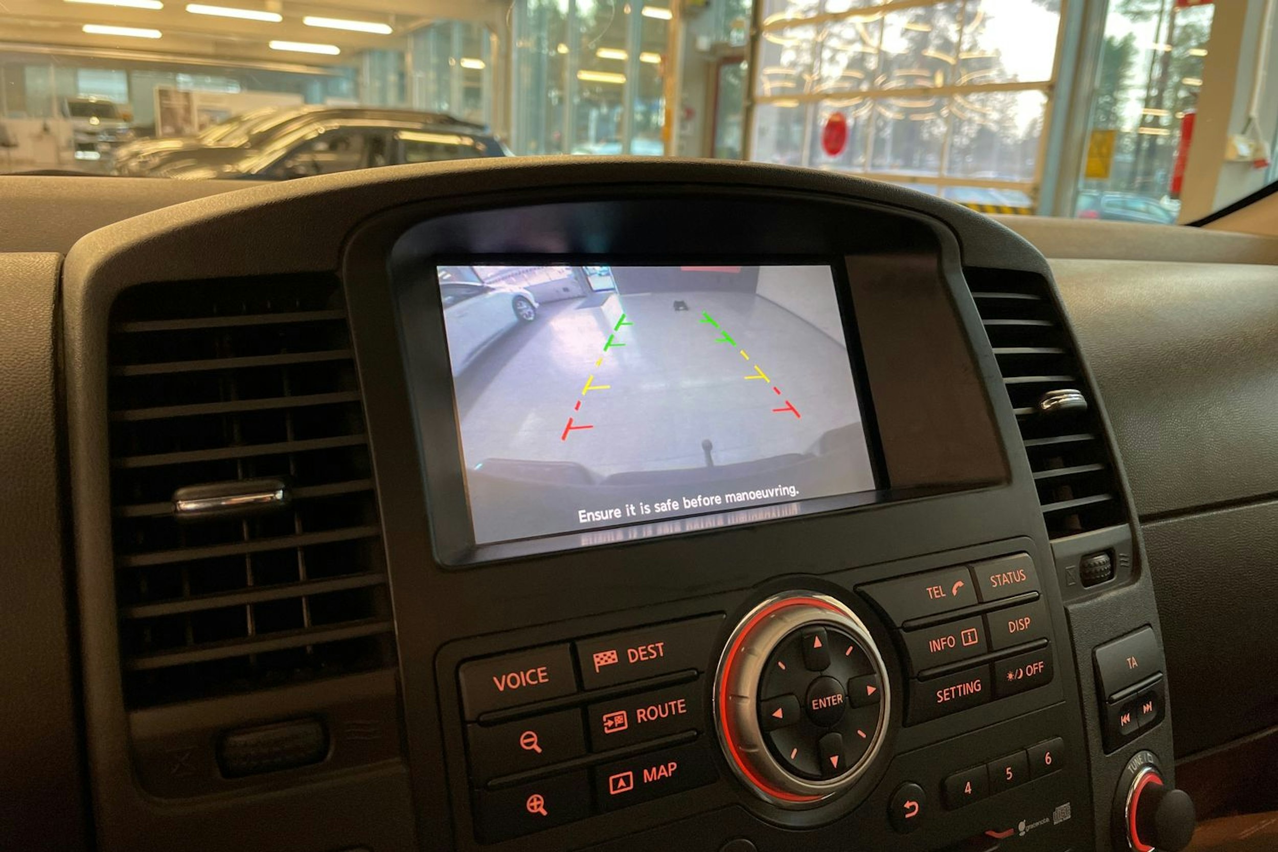 Sininen Nissan Navara 2011 kuva 17.