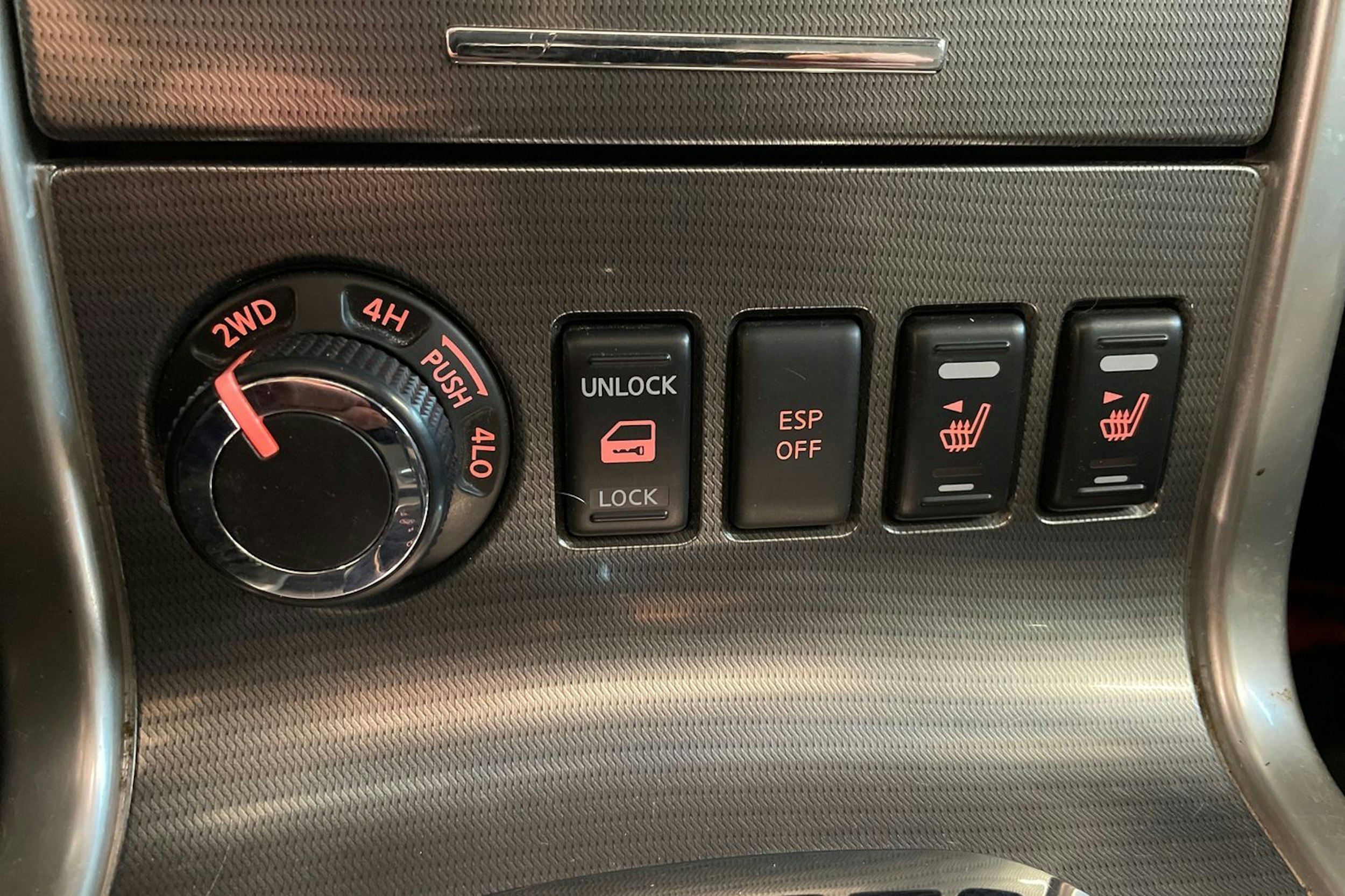 Sininen Nissan Navara 2011 kuva 19.