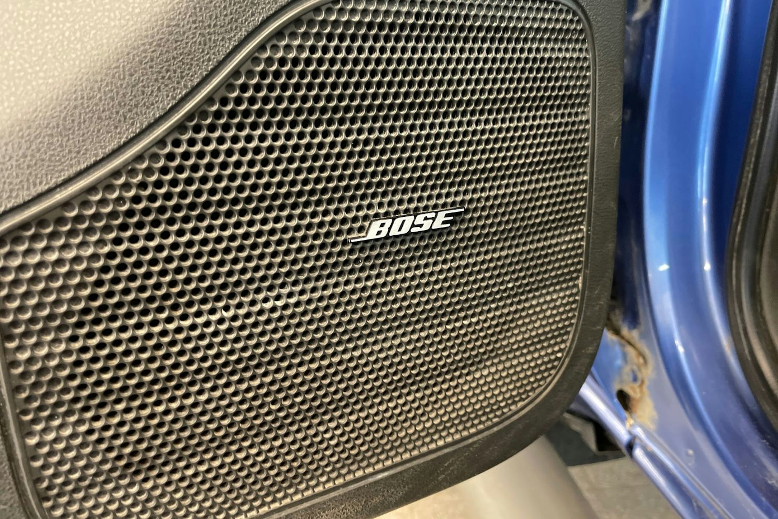 Sininen Nissan Navara 2011 kuva 21.