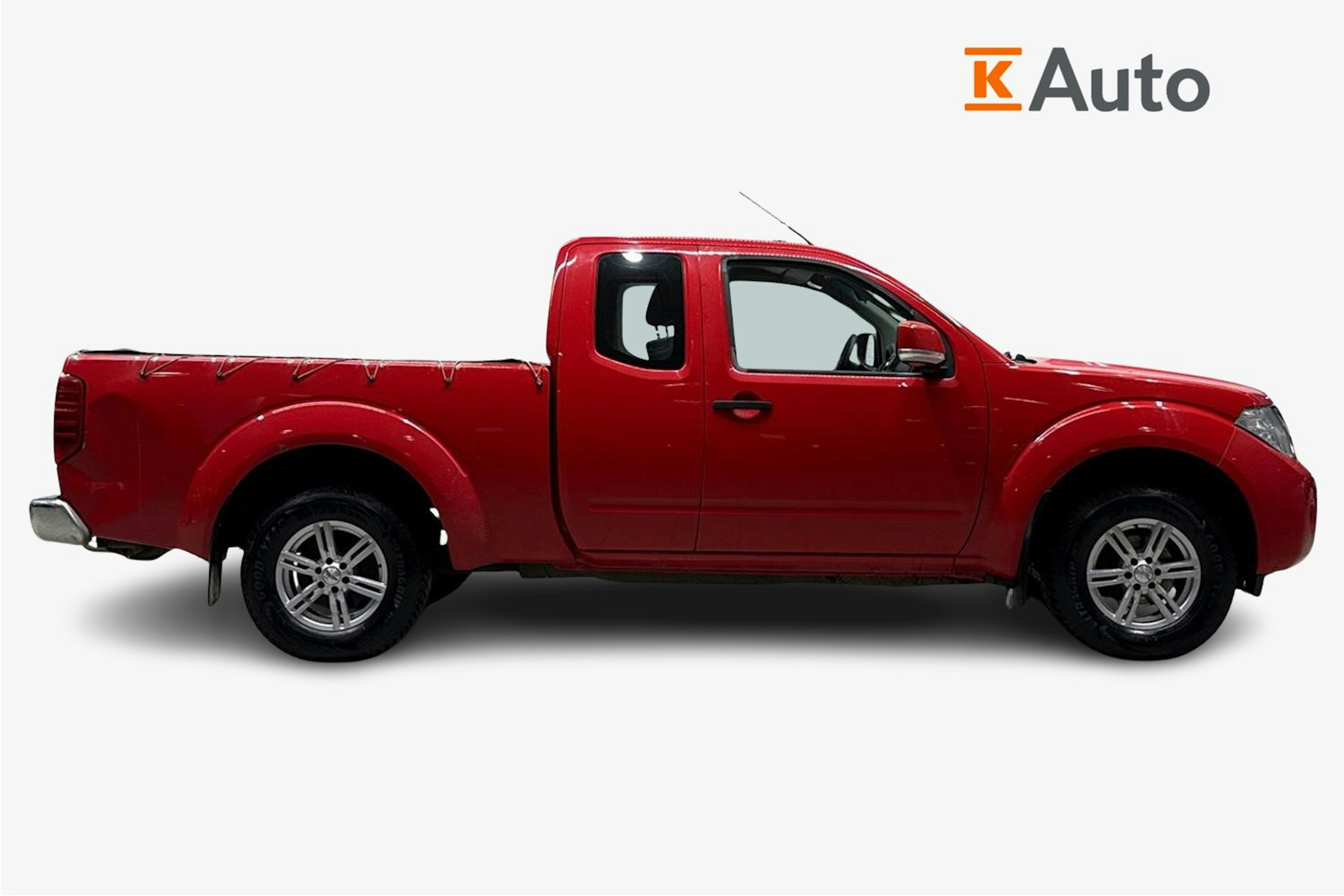 punainen Nissan Navara 2011 kuva 7.