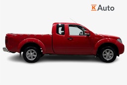 punainen Nissan Navara 2011 kuva 7.