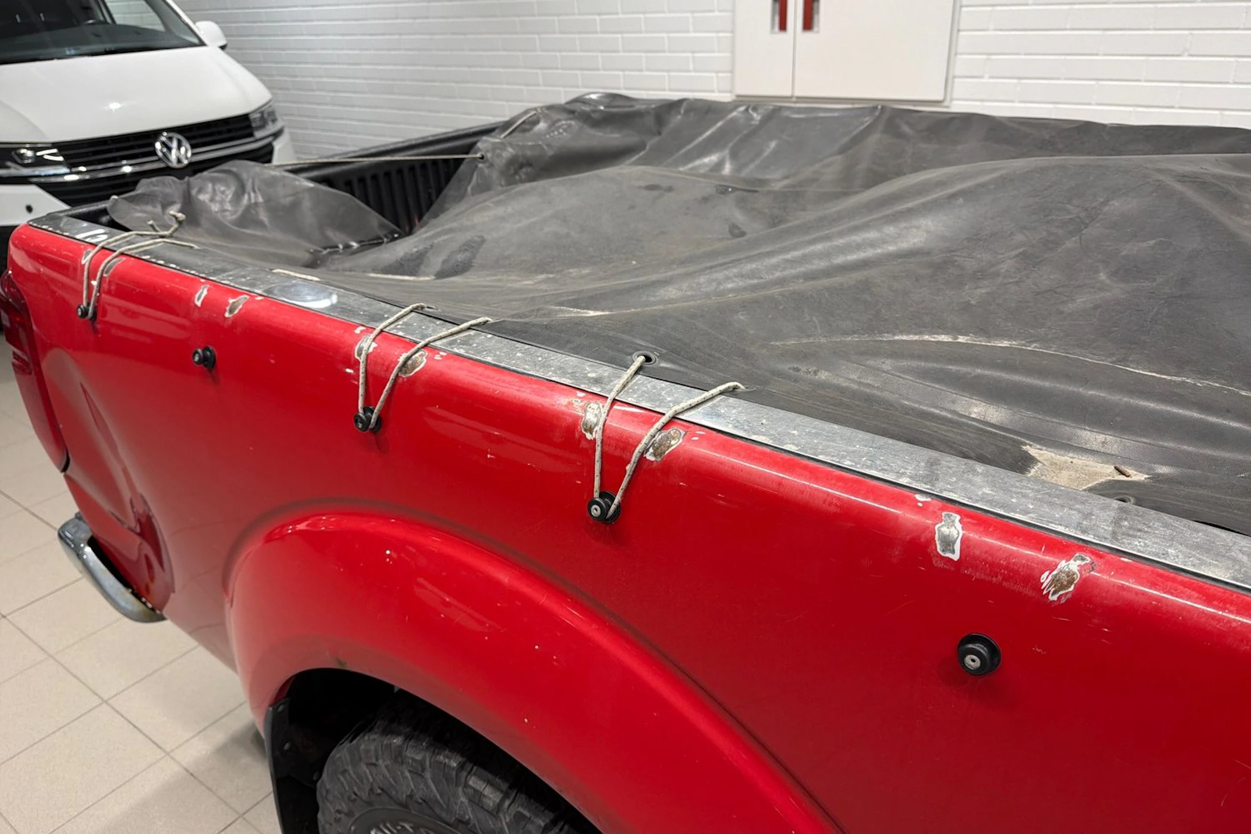 punainen Nissan Navara 2011 kuva 23.