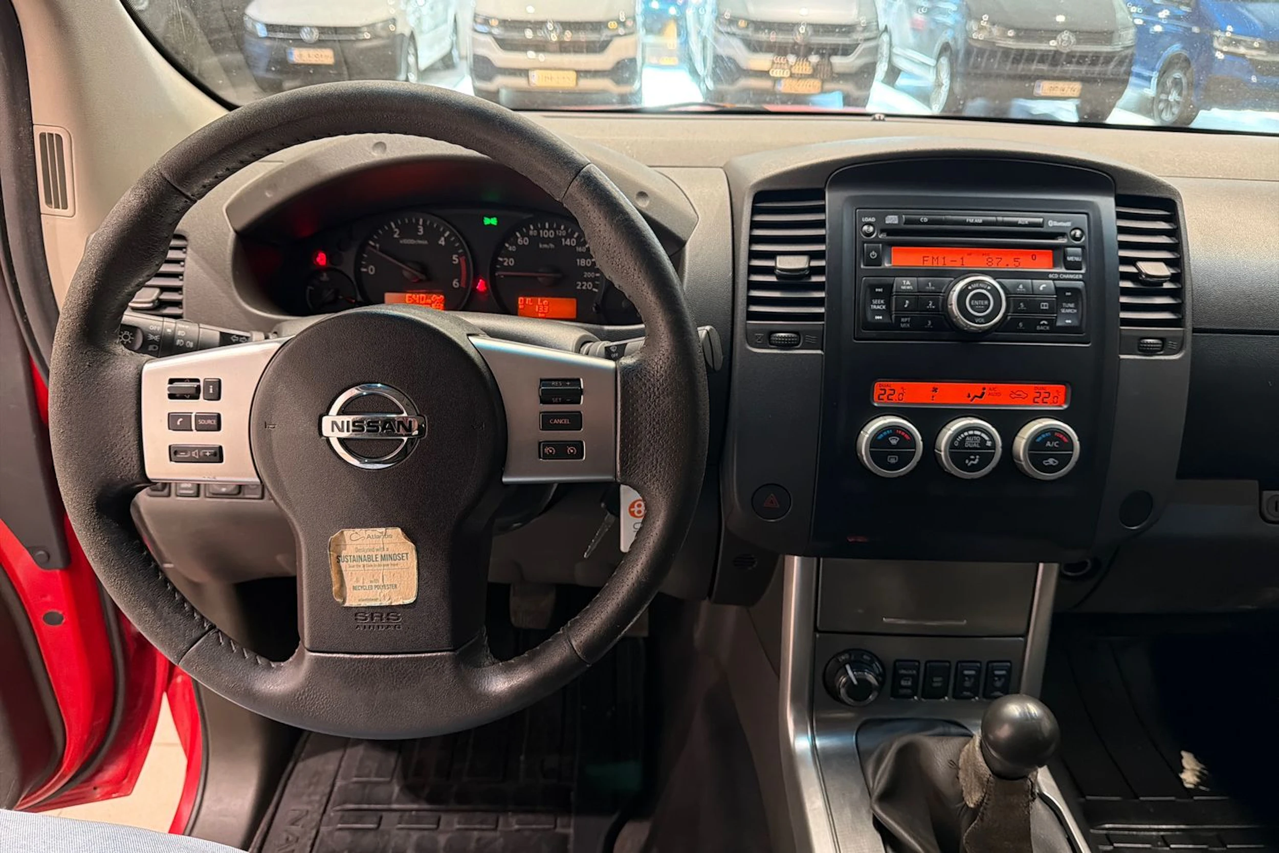 punainen Nissan Navara 2011 kuva 33.