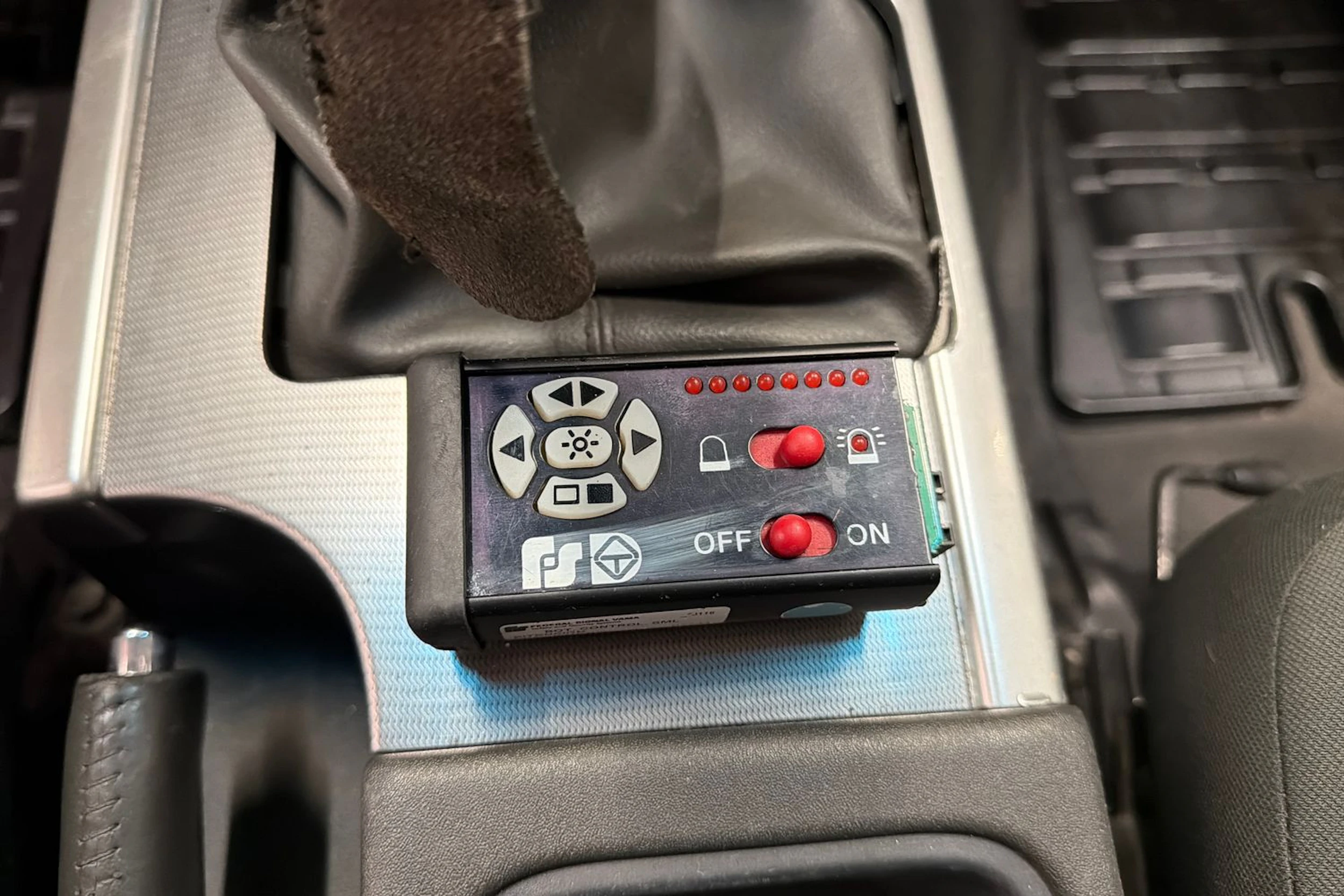 punainen Nissan Navara 2011 kuva 34.