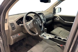 harmaa Nissan Navara 2012 kuva 7.