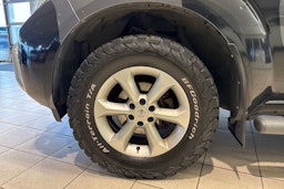 harmaa Nissan Navara 2012 kuva 11.