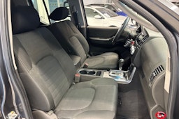 harmaa Nissan Navara 2012 kuva 16.