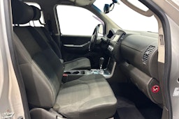 hopea Nissan Navara 2013 kuva 10.