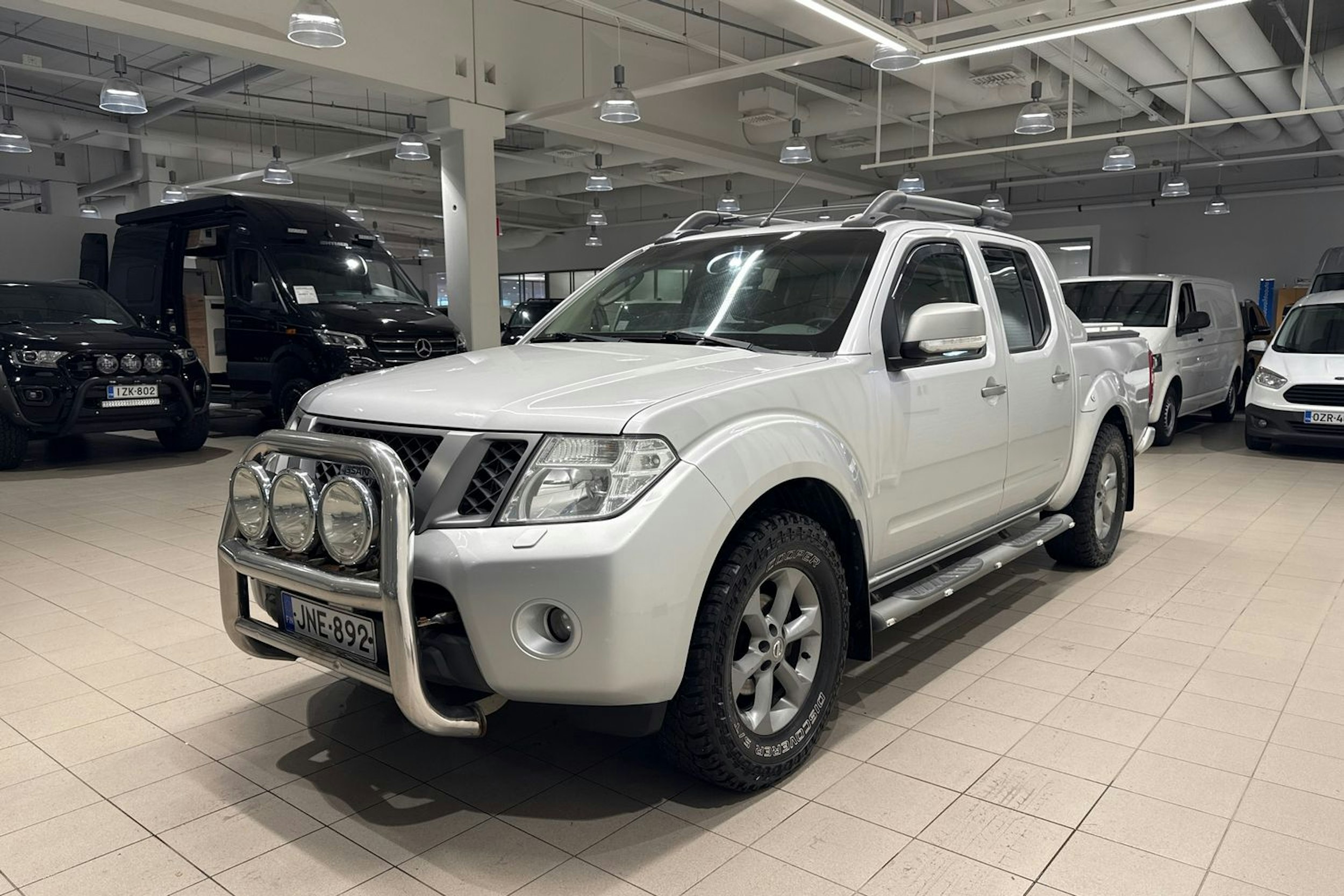 hopea Nissan Navara 2013 kuva 13.