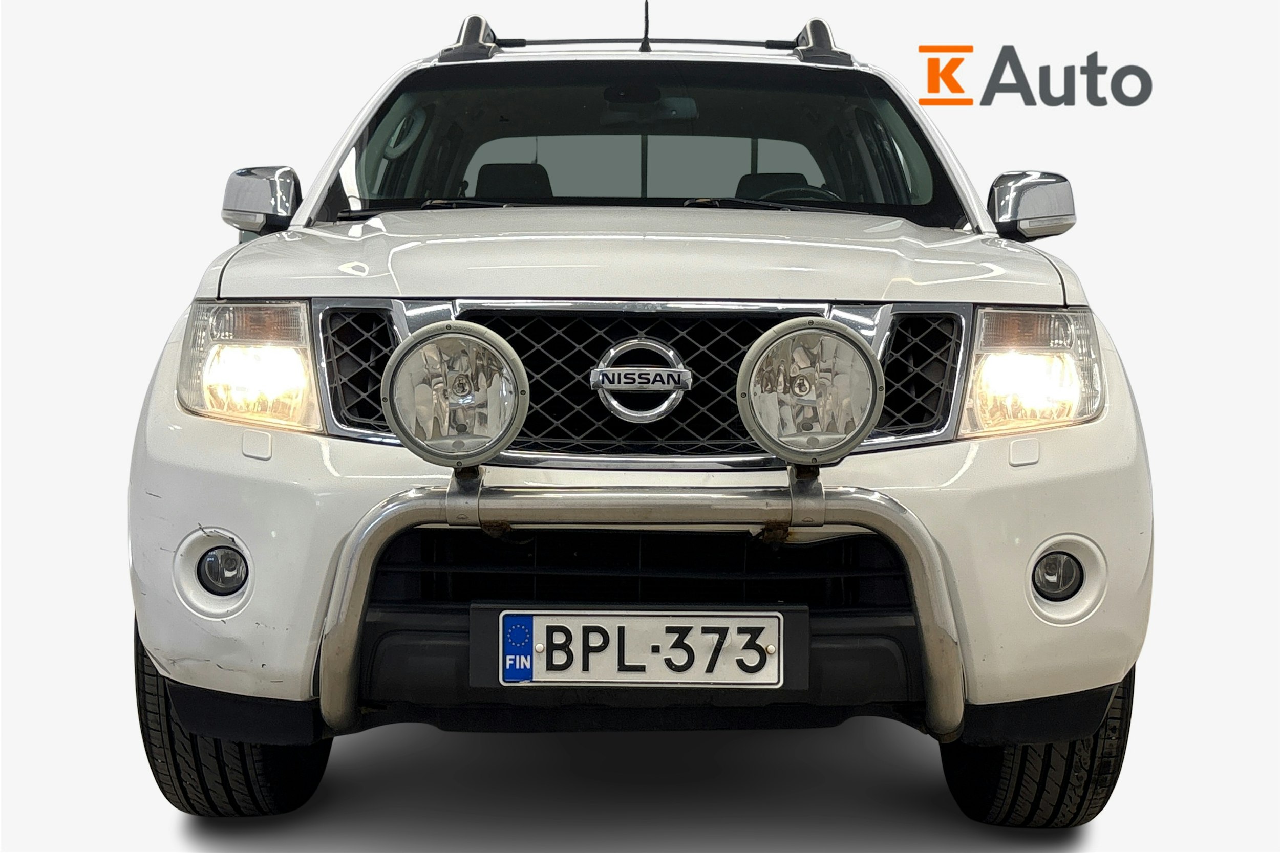 valkoinen Nissan Navara 2014 kuva 4.