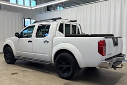 valkoinen Nissan Navara 2014 kuva 11.