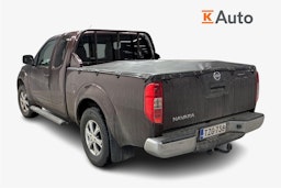 musta Nissan Navara 2014 kuva 2.