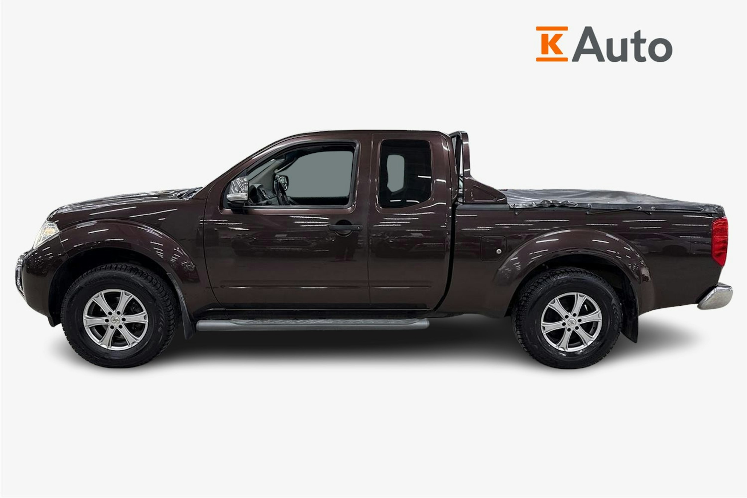 musta Nissan Navara 2014 kuva 7.