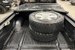 musta Nissan Navara 2014 kuva 15.