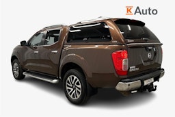ruskea Nissan Navara 2016 kuva 2.