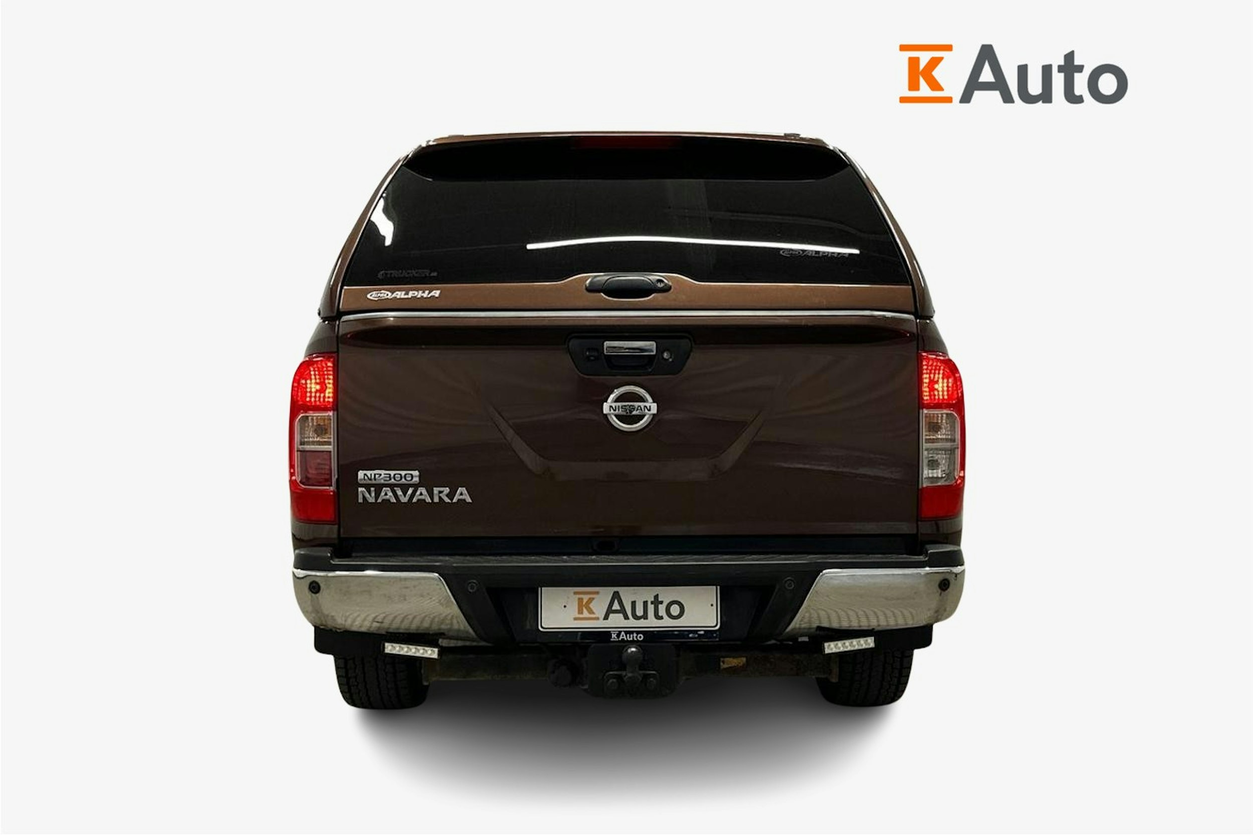 ruskea Nissan Navara 2016 kuva 3.