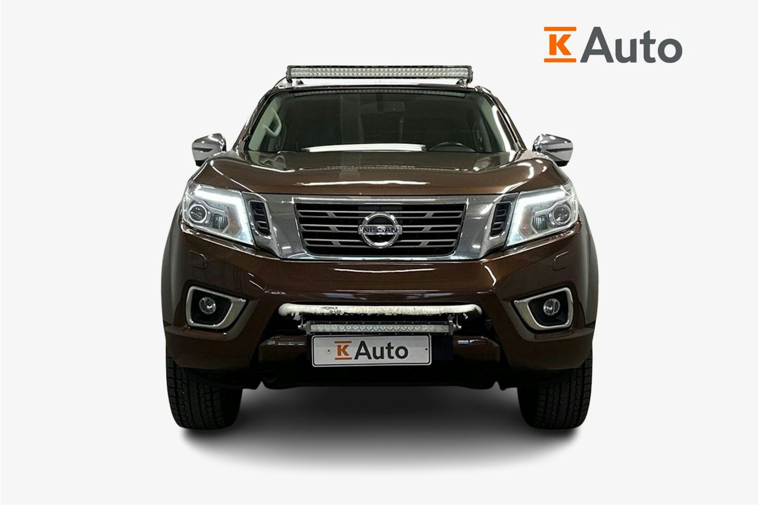 ruskea Nissan Navara 2016 kuva 5.