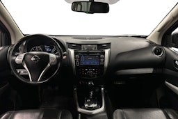 ruskea Nissan Navara 2016 kuva 9.