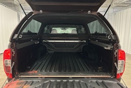 ruskea Nissan Navara 2016 kuva 14.