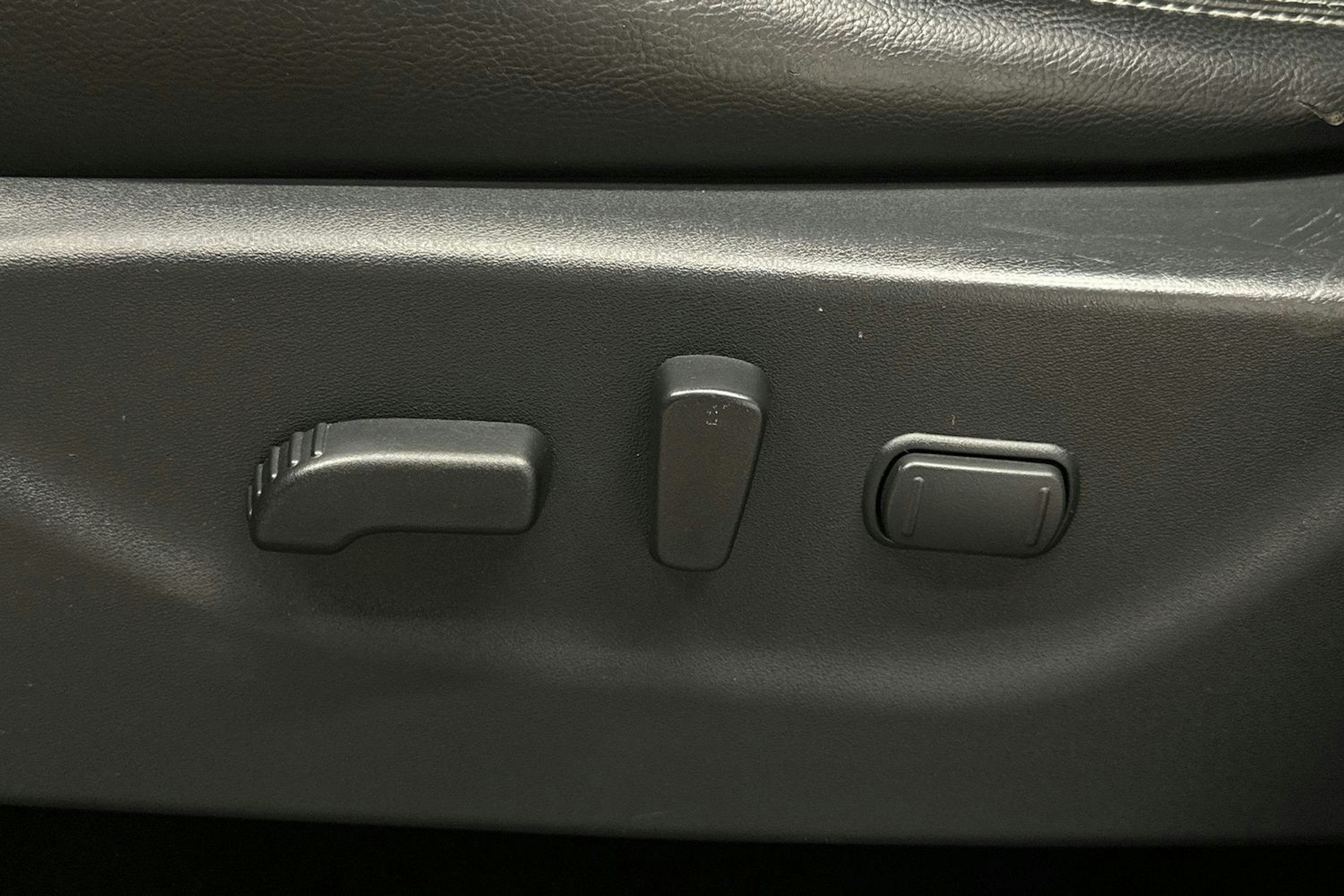 ruskea Nissan Navara 2016 kuva 16.