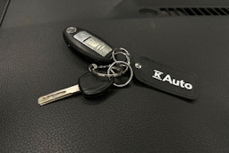 ruskea Nissan Navara 2016 kuva 30.