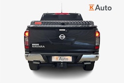 musta Nissan Navara 2016 kuva 3.