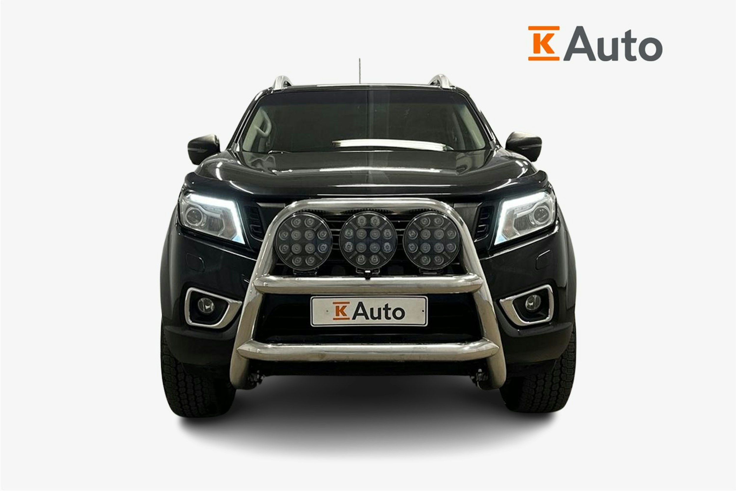 musta Nissan Navara 2016 kuva 4.